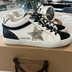 Vintage Havana Sneakers - Women’s size 8